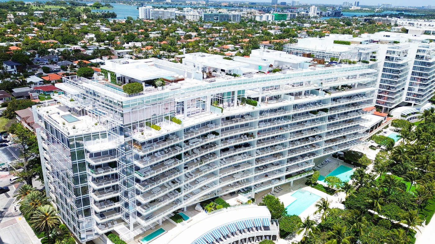 The Surf Club South, Four Seasons